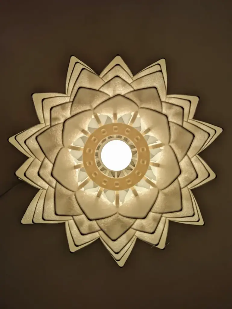 Prismatic full 3D Lamp