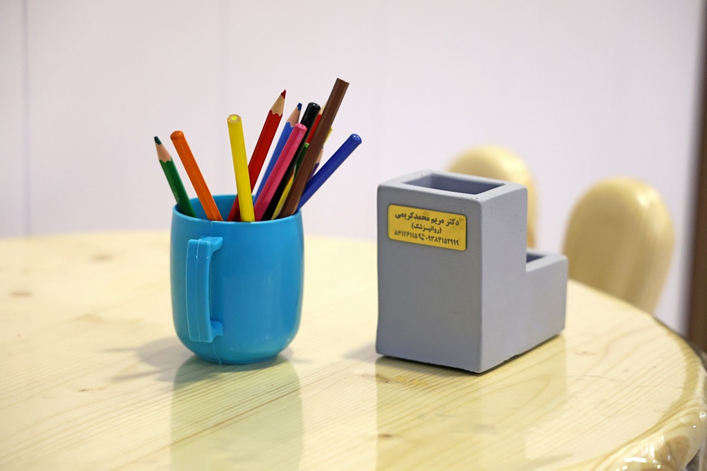 Pen holder